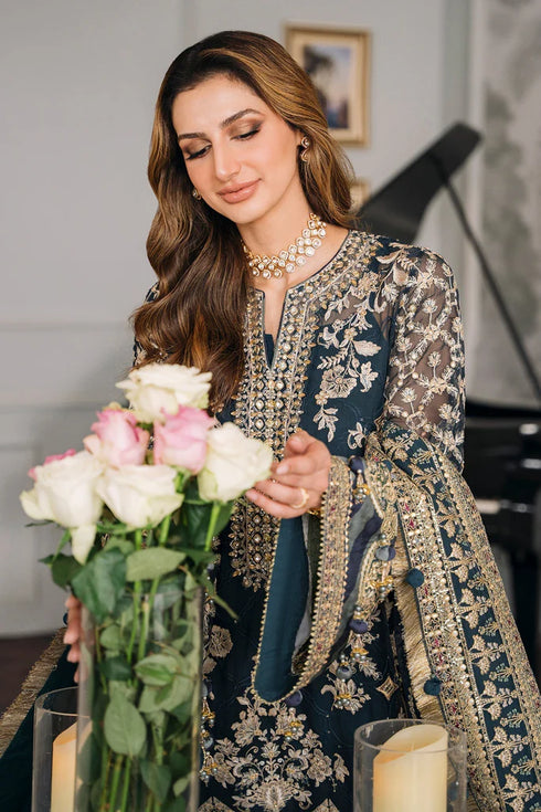 Baroque Chantelle – suits in delhi