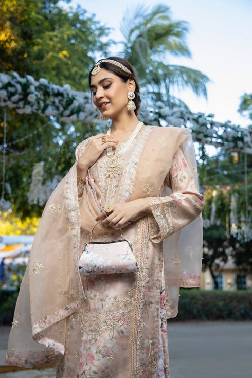semi-stitched-luxury-collection-clutch
