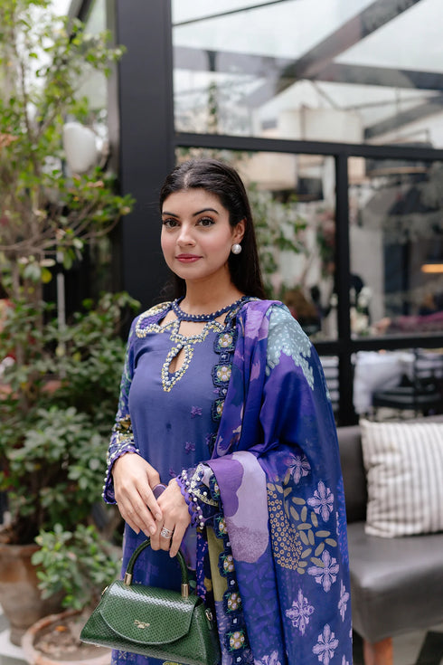 Afrozeh Luxury Embroidered Lawn Lumora