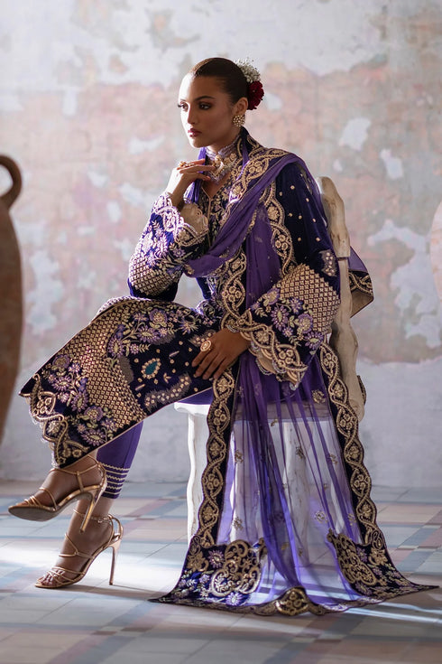 Emaan Adeel Velvet– Aroosh